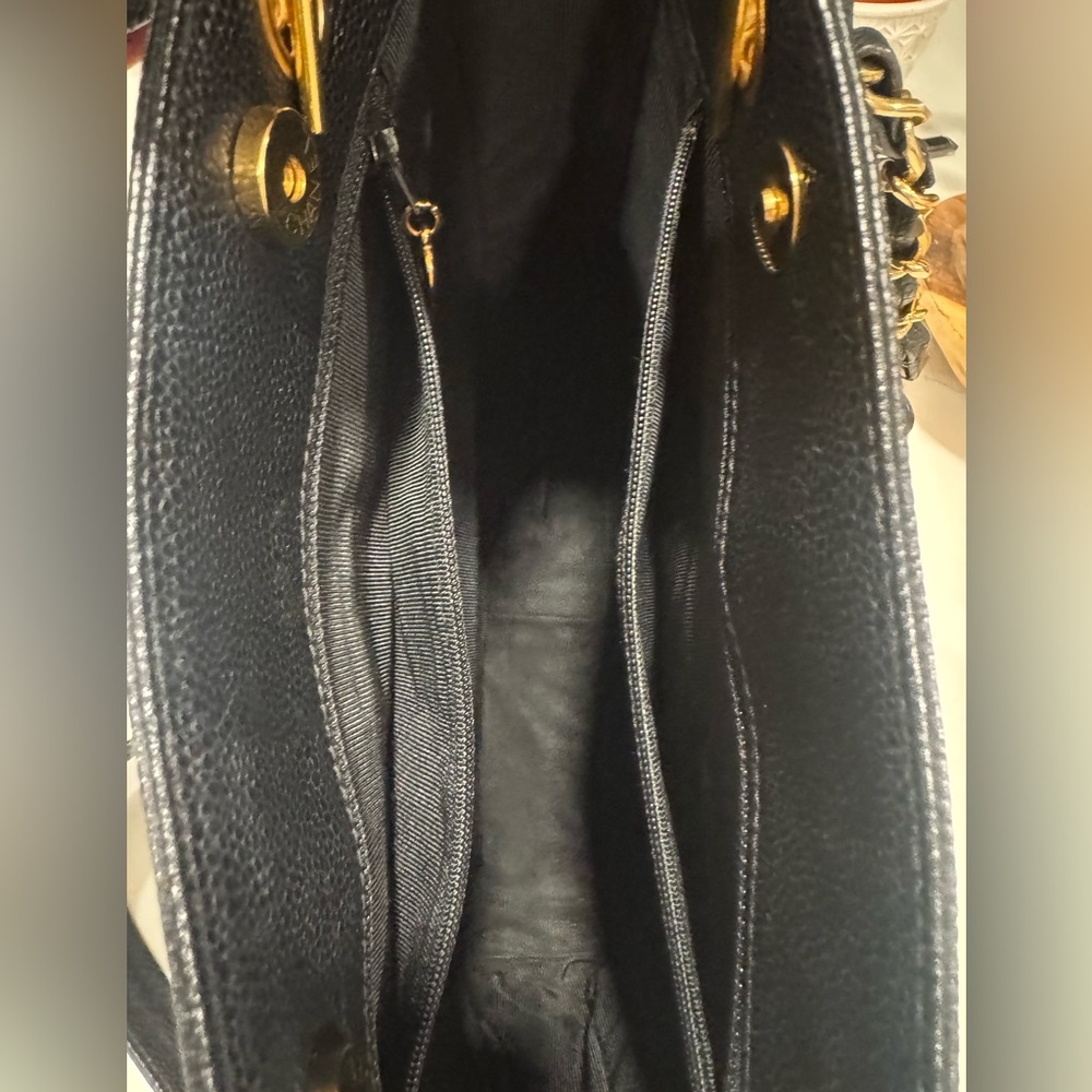 💯 Authentic Chanel Black Caviar CC  24K gold plated hardware Shoulder Bag - Picture 11 of 13